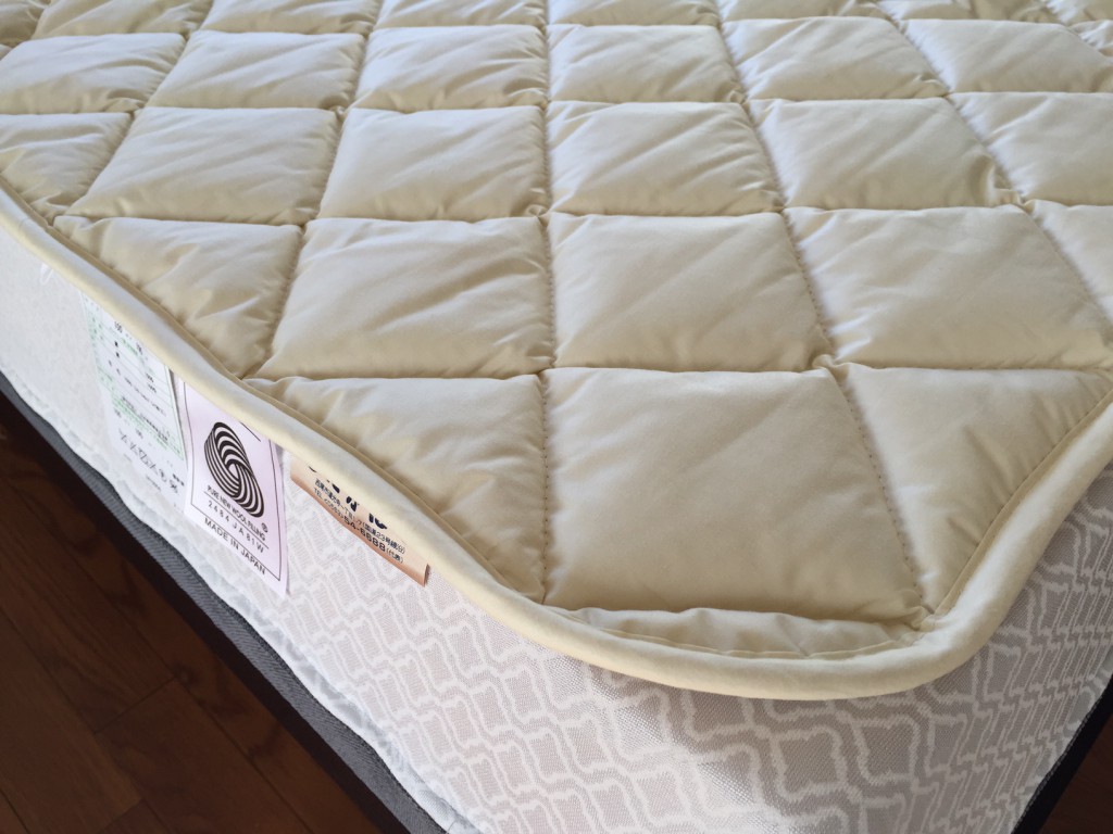 羊毛ベッドパッド