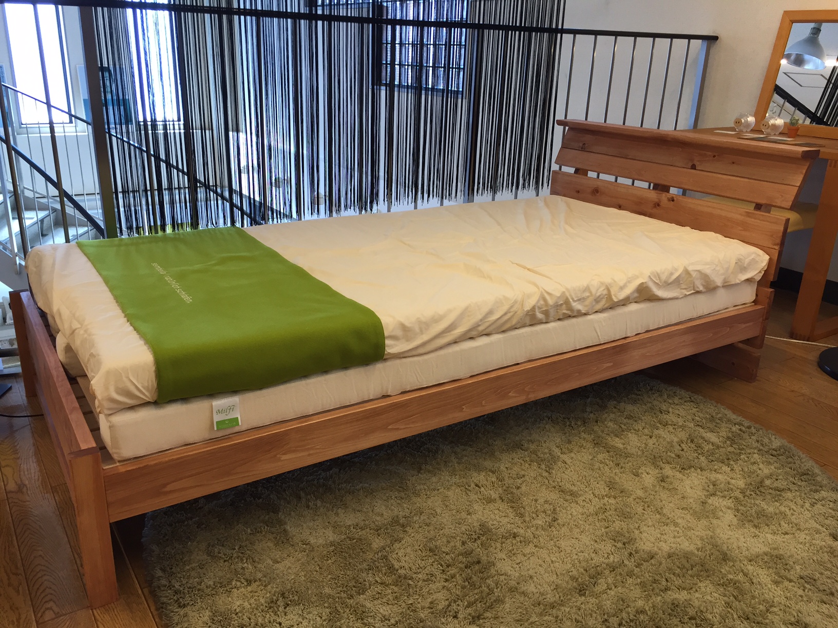 新作ベッドフレーム入荷しました！ | 快眠ブログ｜西尾・岡崎でオーダーメイド枕なら「睡眠ハウスたかはら」